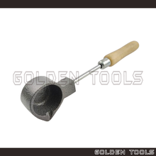 Load image into Gallery viewer, Cast Iron Melting Pot Wooden Handle For Metal Melting
